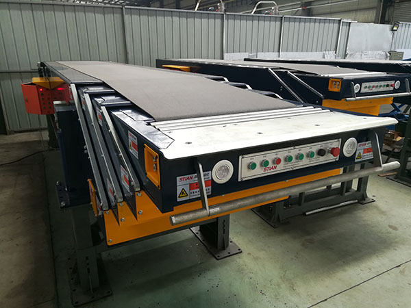 Platform lifting belt retractable conveyor_Express Logistics sorting equipment supplier_Taicang STian Automation Equipment Co., Ltd.